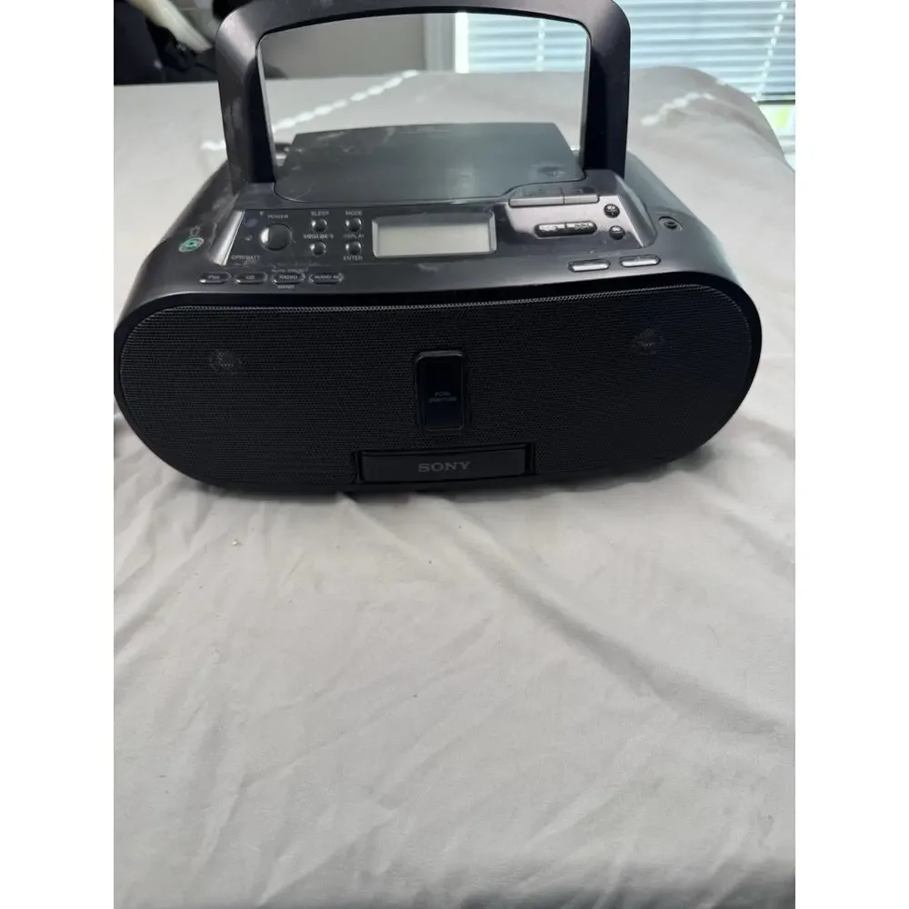 Sony ZS-S2iP Boombox CD Radio iPod Dock Portable Audio System Tested Works